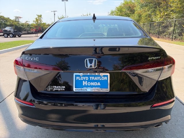 Used 2025 Honda Civic Sport image 4