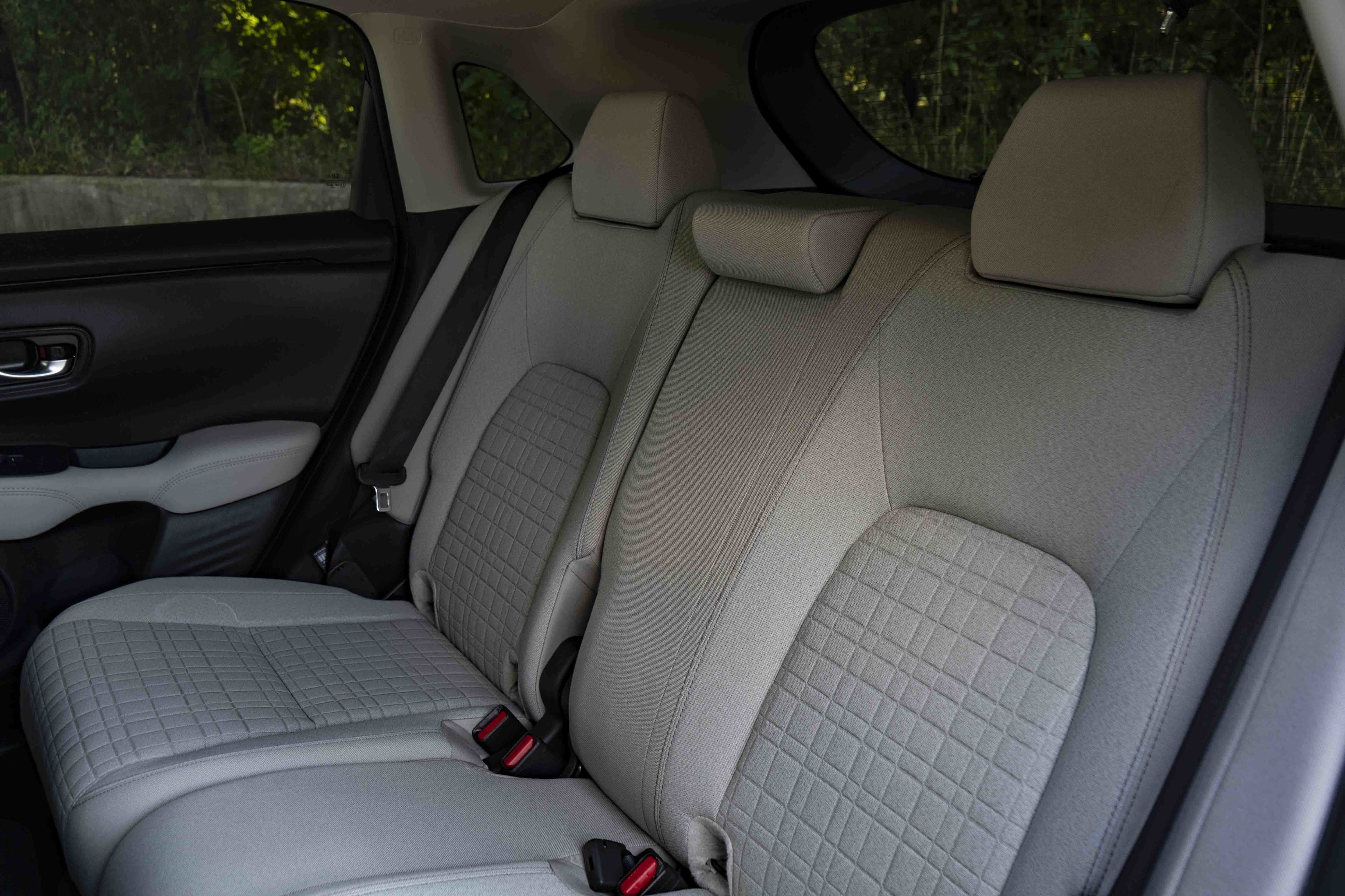 Certified 2027 Honda HR-V LX image 18