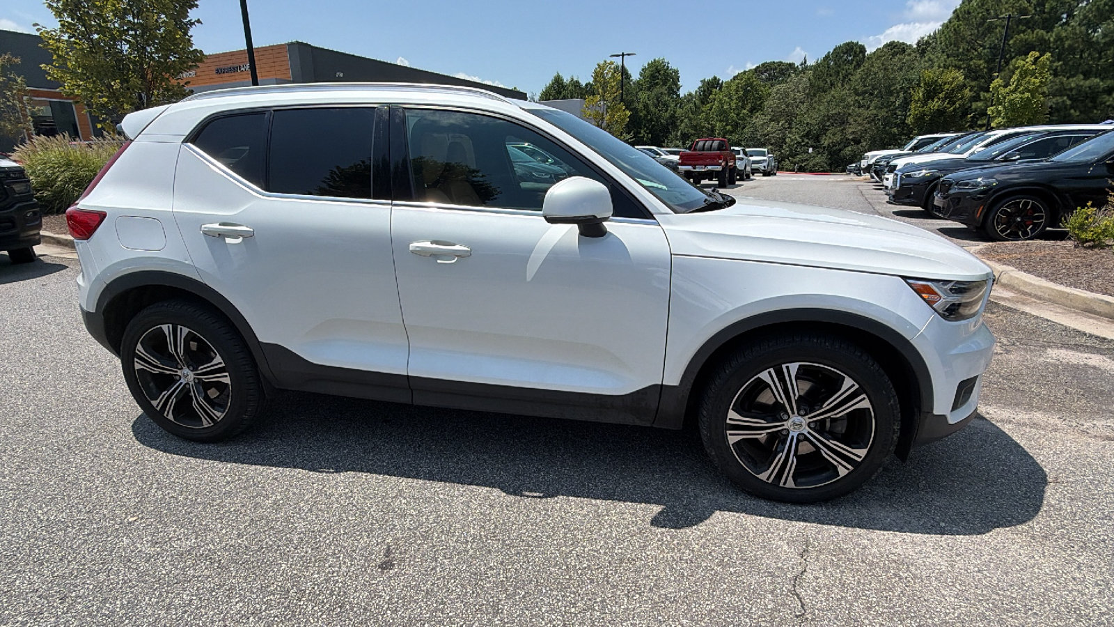 Used 2021 Volvo XC40 T5 Inscription w/ Protection Package Premier AWD/4WD image 7