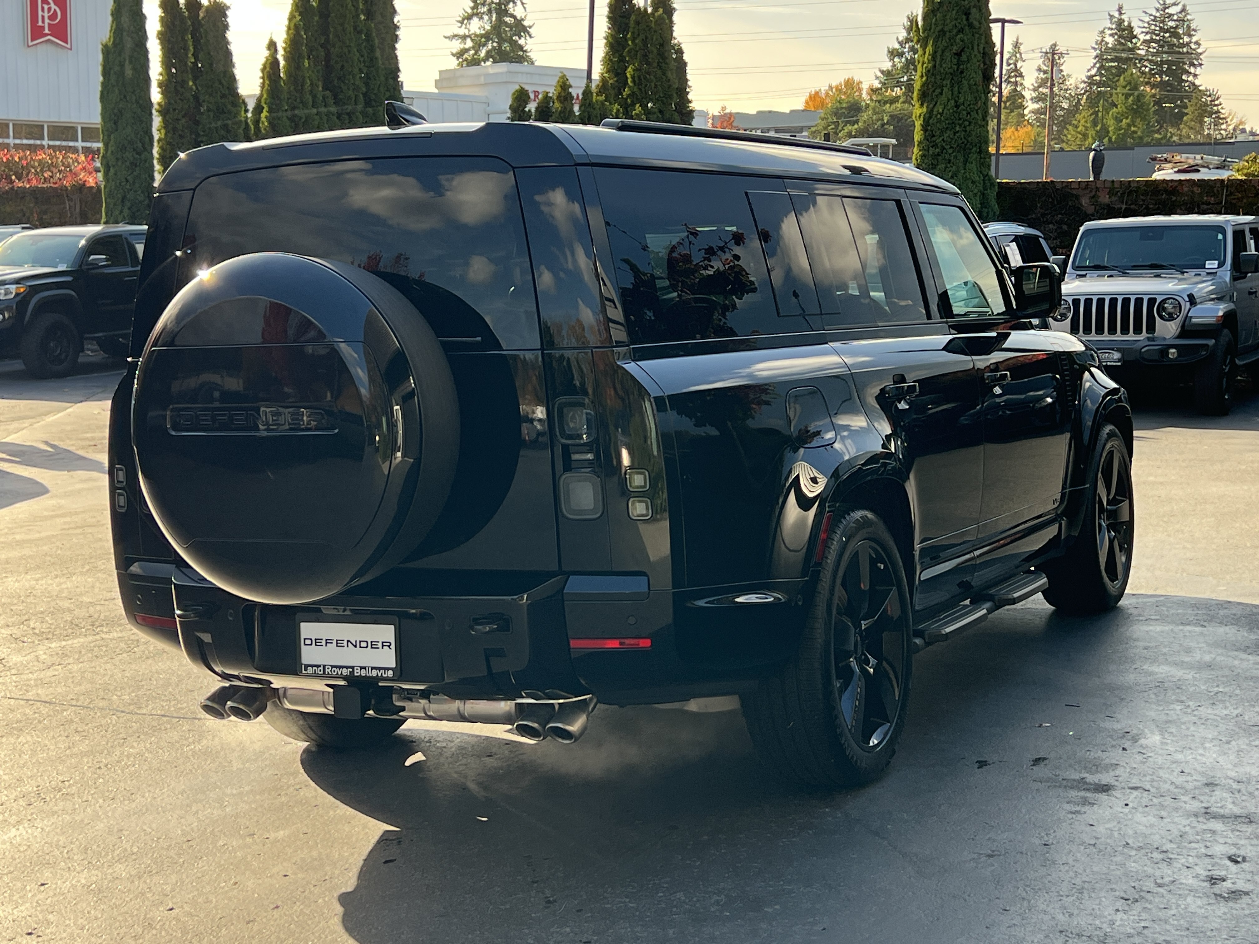 New 2026 Land Rover Defender 130 V8 AWD/4WD image 8