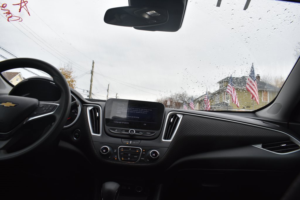 Used 2024 Chevrolet Malibu LT image 32