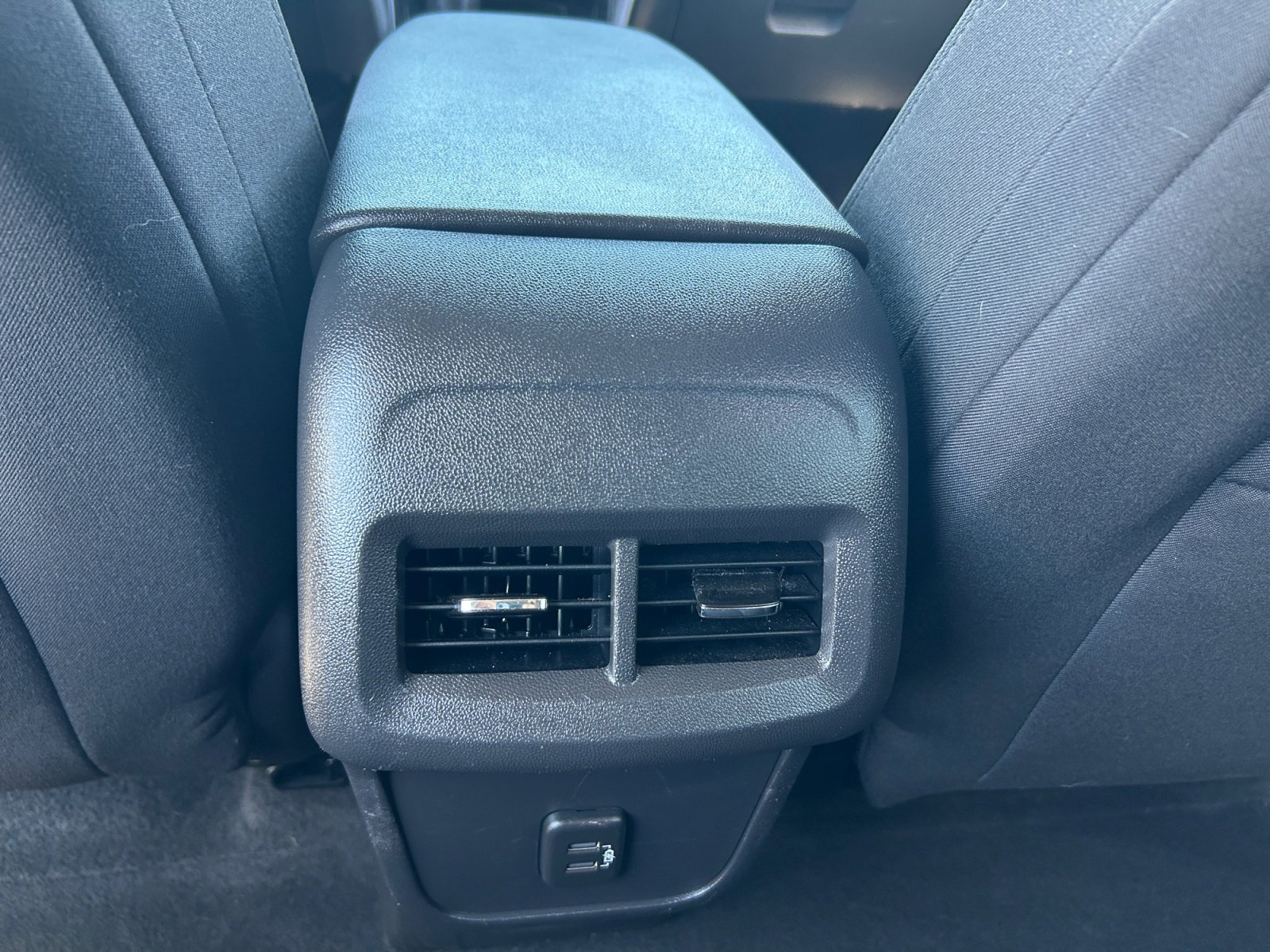 Used 2019 Chevrolet Equinox LT image 30