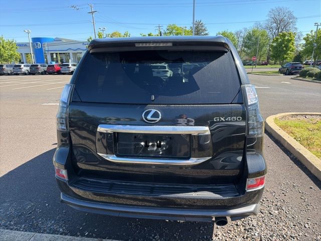 Used 2023 Lexus GX 460 Luxury w/ Sport Design Package AWD/4WD image 6