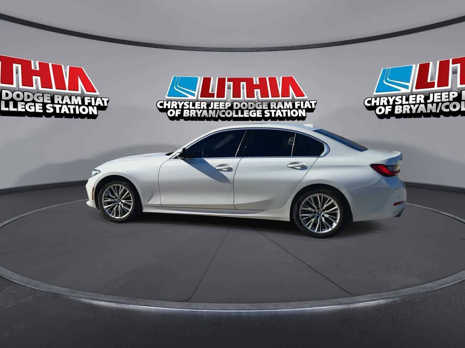 Used 2024 BMW 330i Sedan RWD image 5