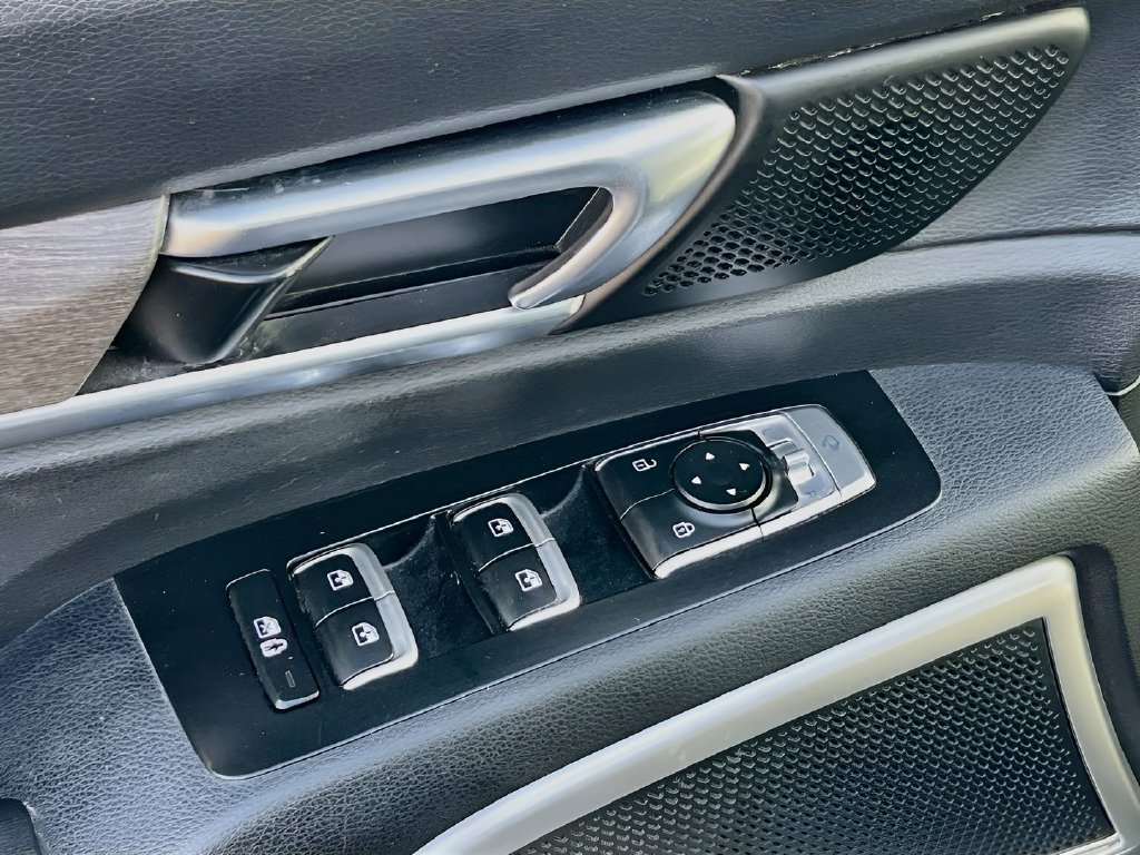 Used 2022 Kia Telluride EX w/ EX Premium Package FWD image 18