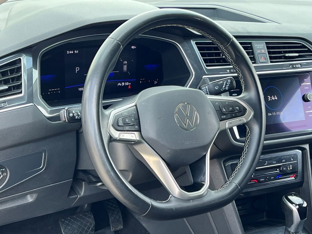Used 2022 Volkswagen Tiguan SE AWD/4WD image 10