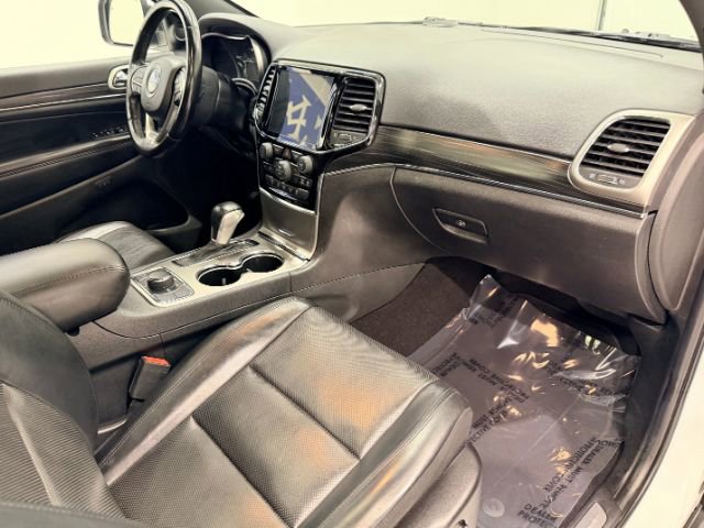 Used 2019 Jeep Grand Cherokee Limited w/ Luxury Group II image 32