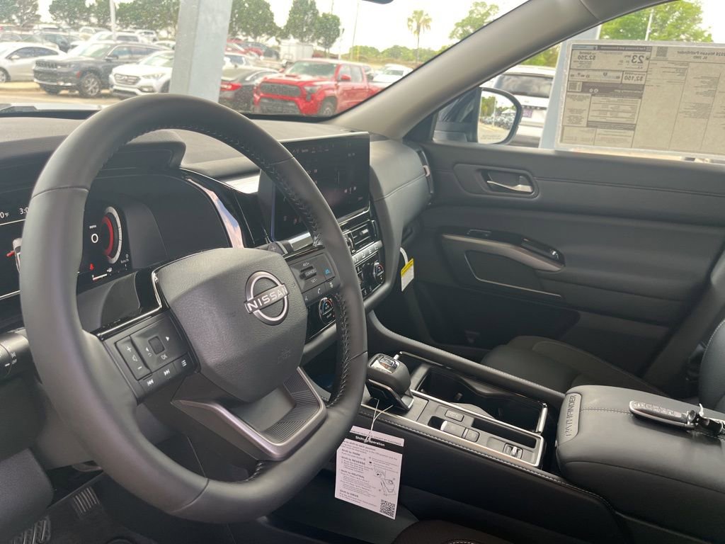 New 2026 Nissan Pathfinder SL FWD image 10
