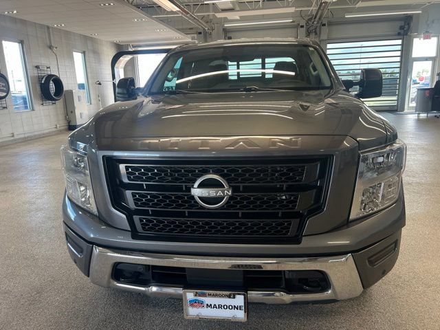 Used 2023 Nissan Titan SV w/ SV Convenience Package AWD/4WD image 2