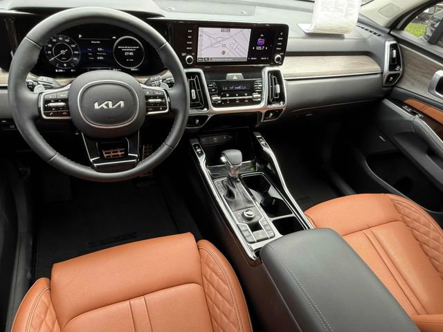 Used 2022 Kia Sorento SX Prestige w/ Rust Color Package AWD/4WD image 2