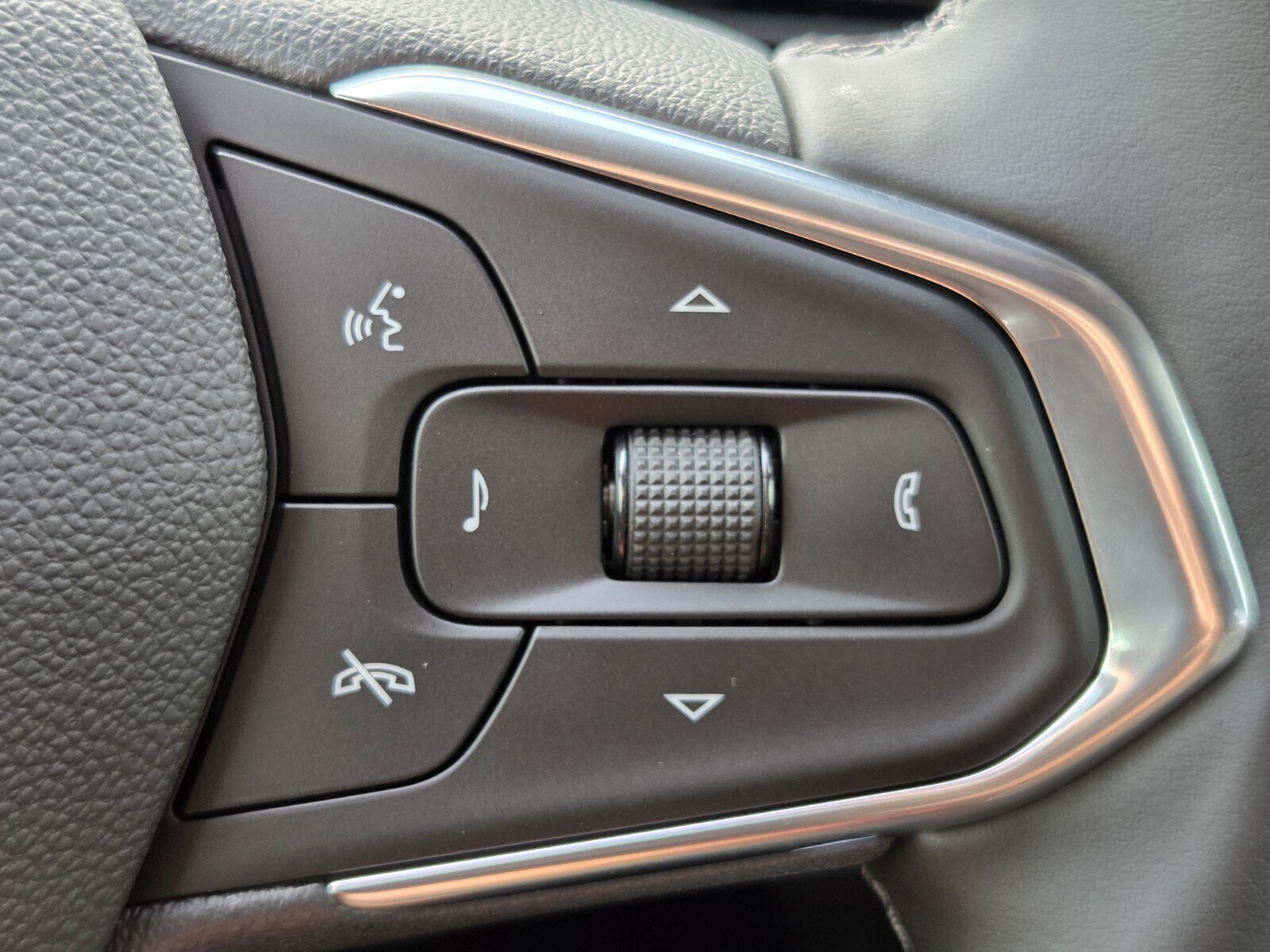 New 2026 Chevrolet Trax ACTIV w/ Driver Confidence Package FWD image 15