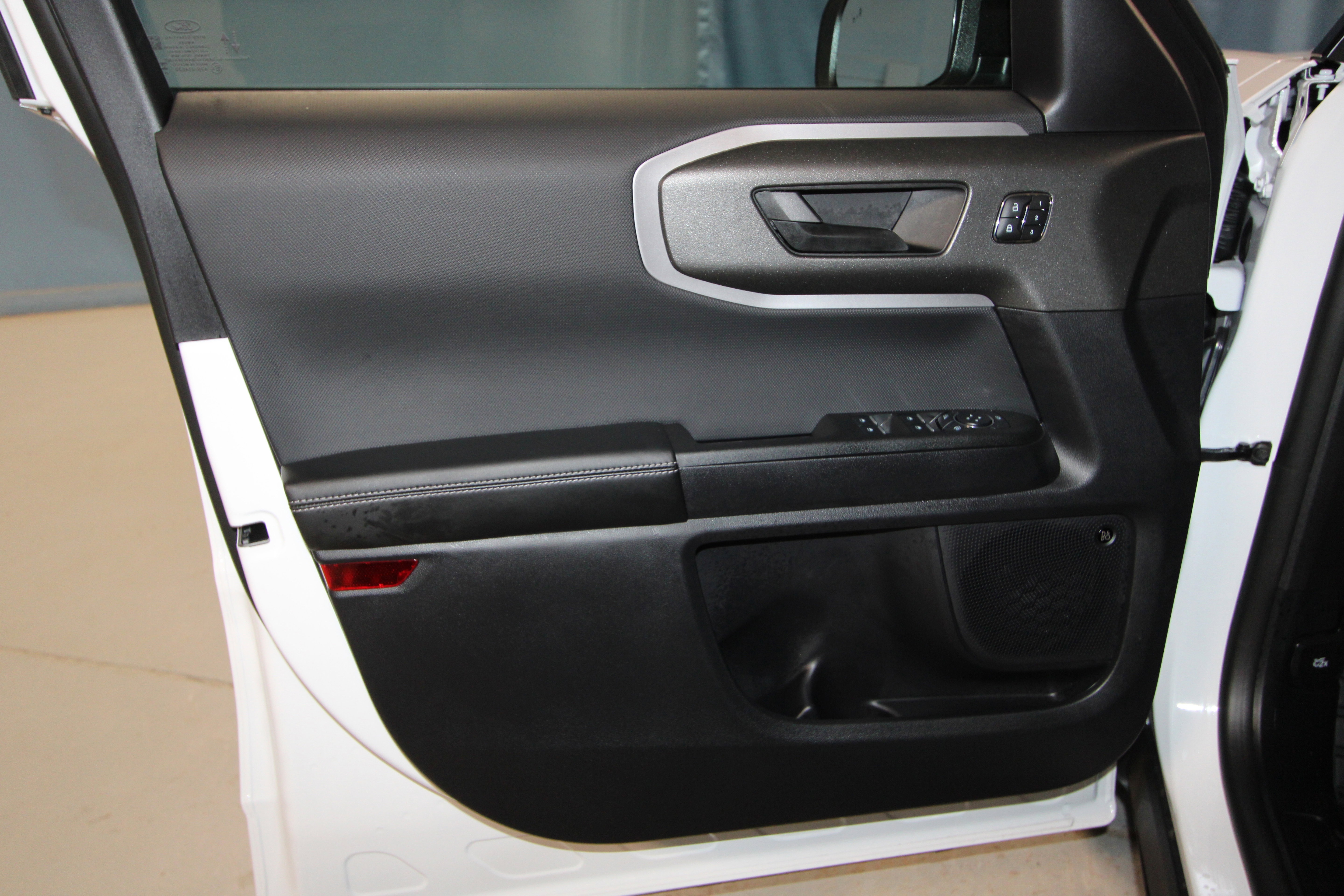 New 2025 Ford Bronco Sport Outer Banks w/ Outer Banks Tech Package+ AWD/4WD image 4
