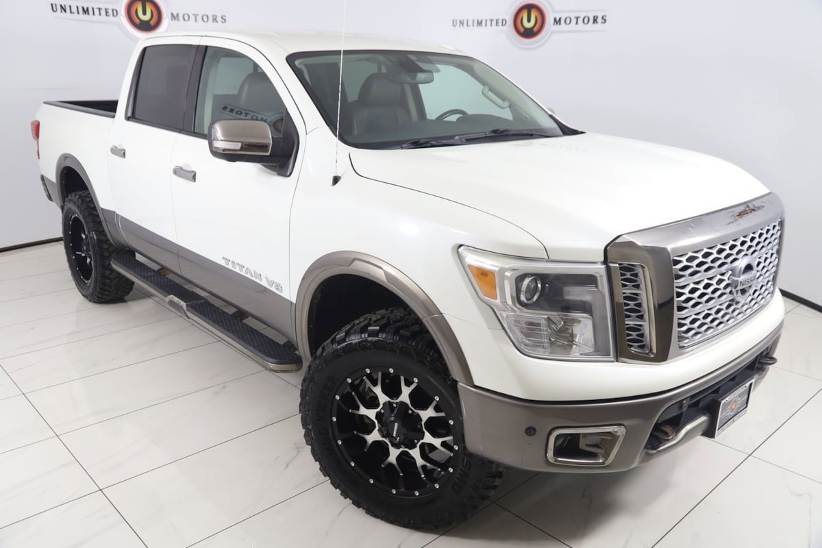 Used 2018 Nissan Titan Platinum Reserve w/ Platinum Utility Package AWD/4WD image 18