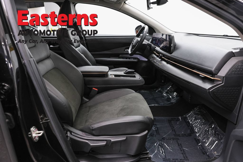 Used 2023 Nissan Ariya FWD image 25