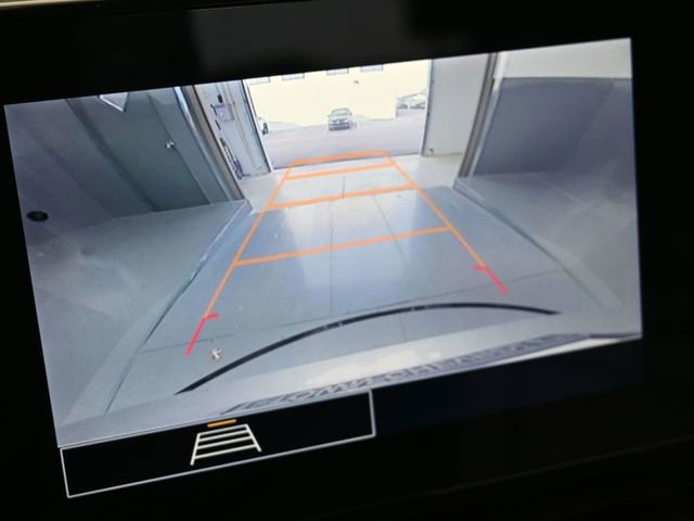 Used 2024 Chevrolet Trax RS w/ Driver Confidence Package image 31