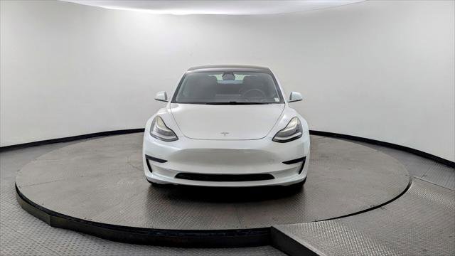 Used 2020 Tesla Model 3 Standard Range image 11