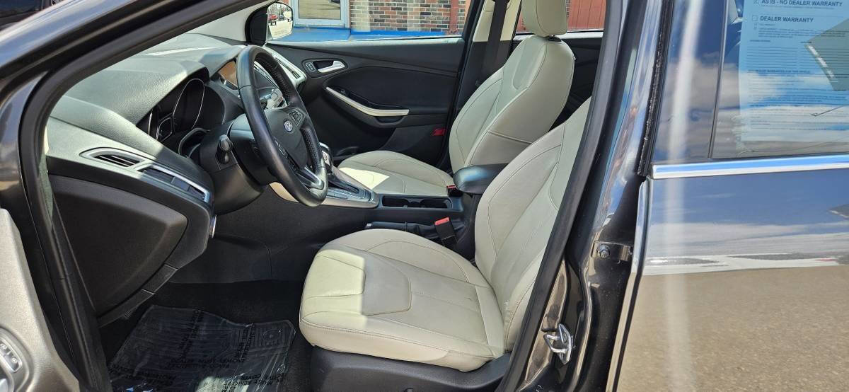 Used 2018 Ford Focus Titanium FWD image 9