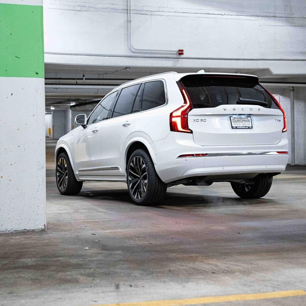 New 2026 Volvo XC90 T8 Plus w/ Protection Package Premier AWD/4WD image 5