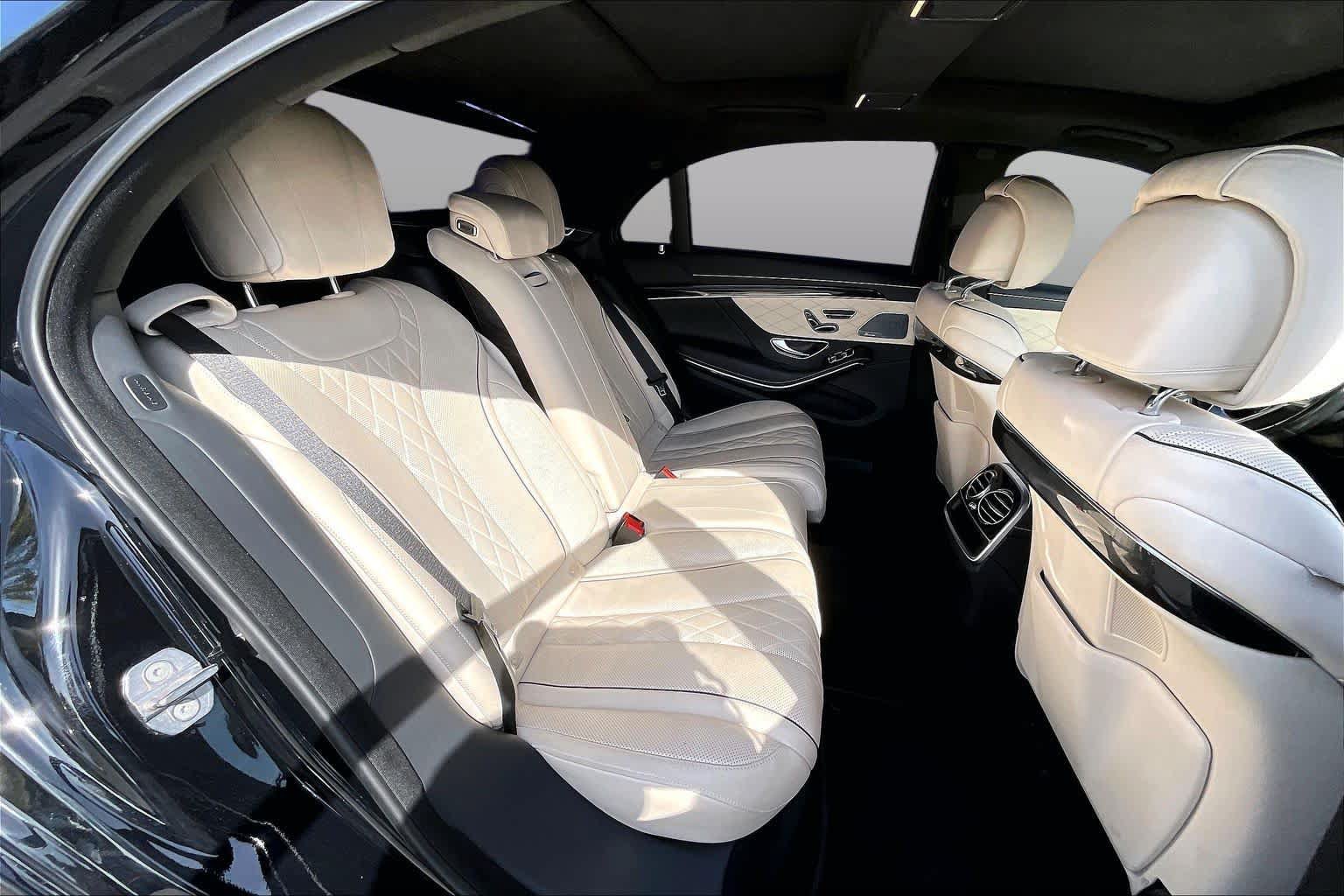 Used 2018 Mercedes-Benz S 560 Sedan image 19