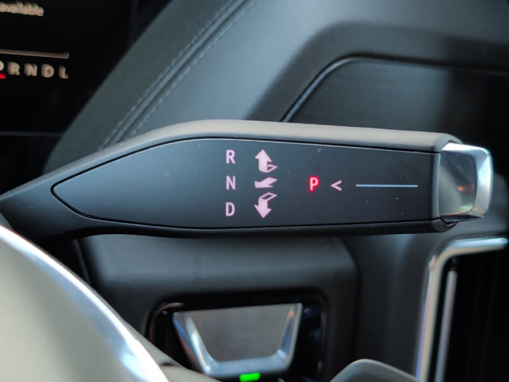 Used 2025 GMC Yukon Denali AWD/4WD image 24