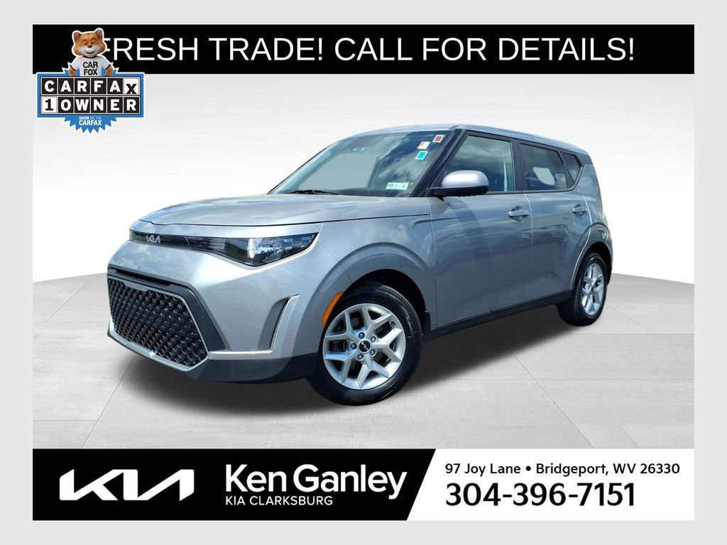 Used 2023 Kia Soul LX w/ LX Technology Package FWD image 1