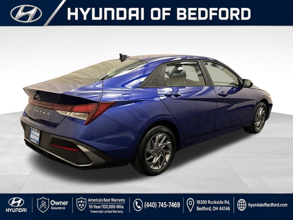 Used 2024 Hyundai Elantra SEL FWD image 7