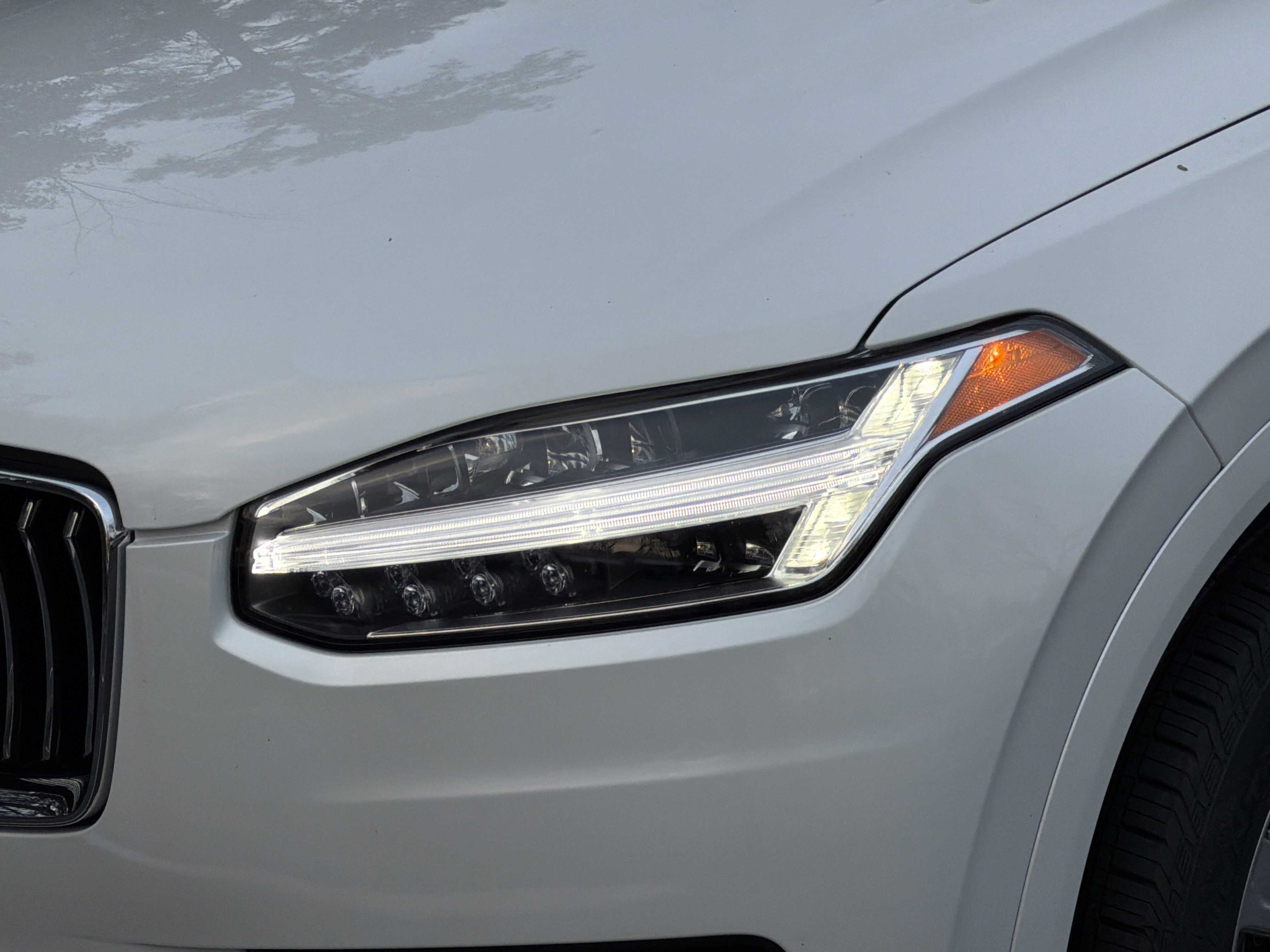 Certified 2023 Volvo XC90 B6 Core w/ Protection Package Premier image 6