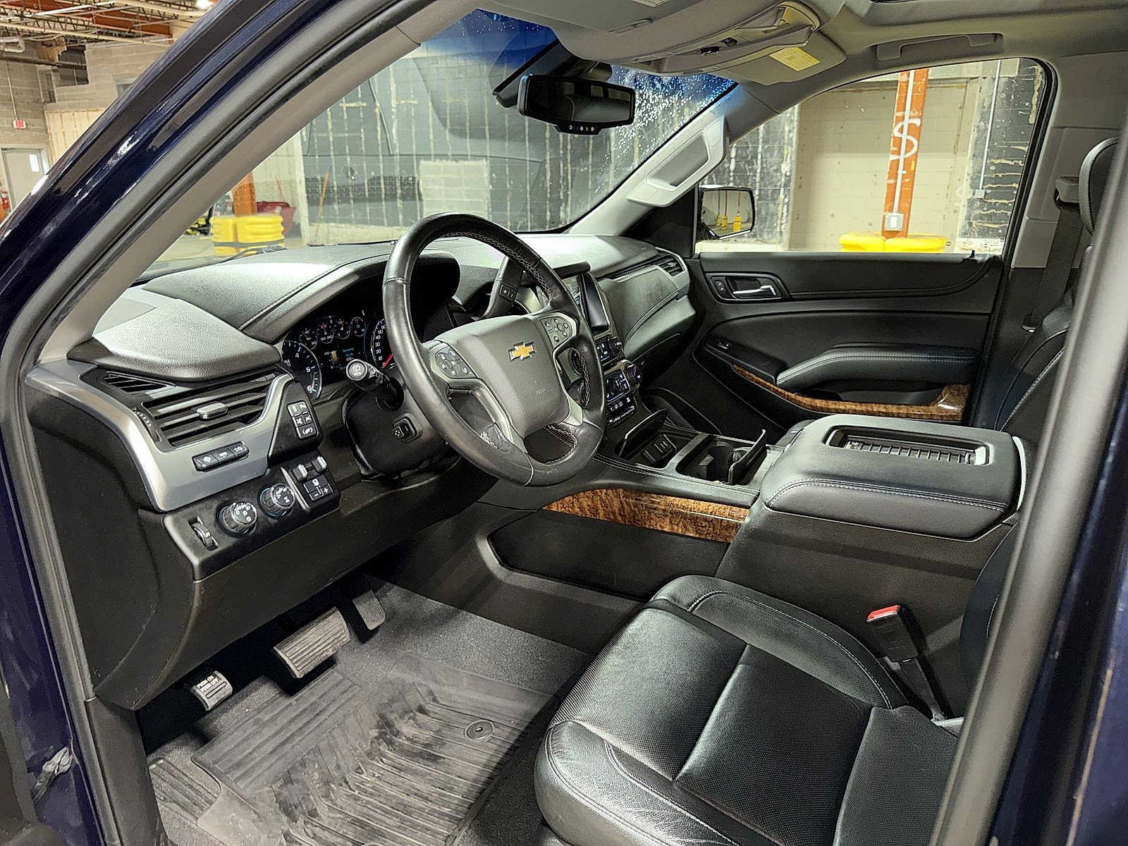 Used 2019 Chevrolet Tahoe Premier AWD/4WD image 32