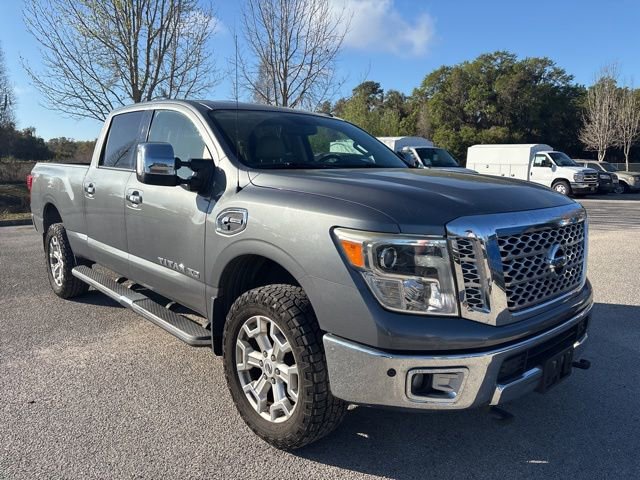 Used 2017 Nissan Titan SL image 3