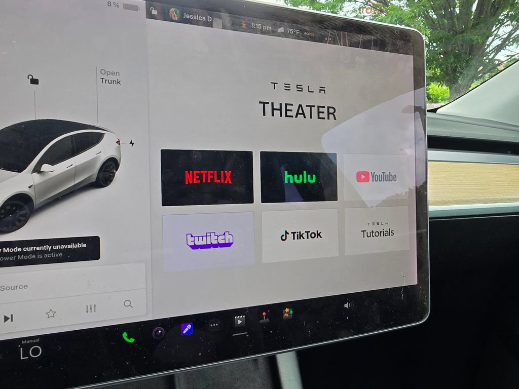 Used 2021 Tesla Model Y Long Range AWD/4WD image 25