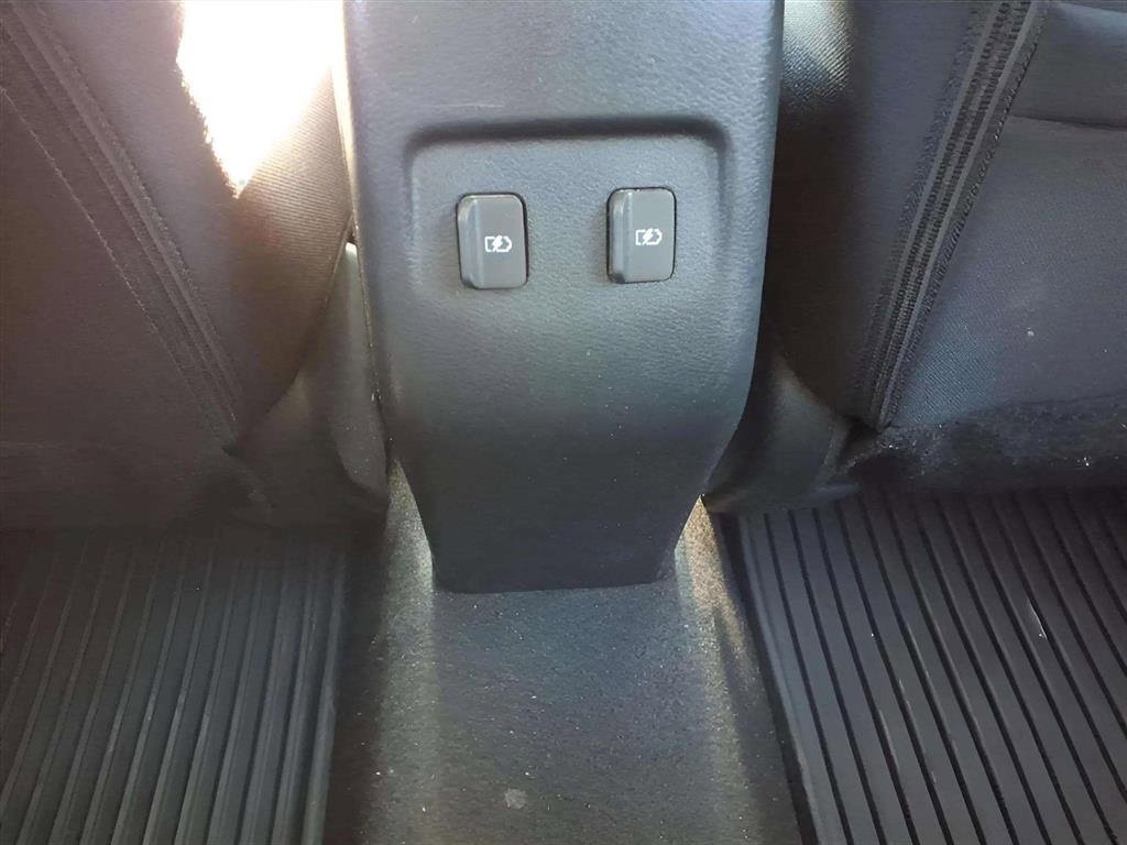 Used 2024 Nissan Kicks SV image 13