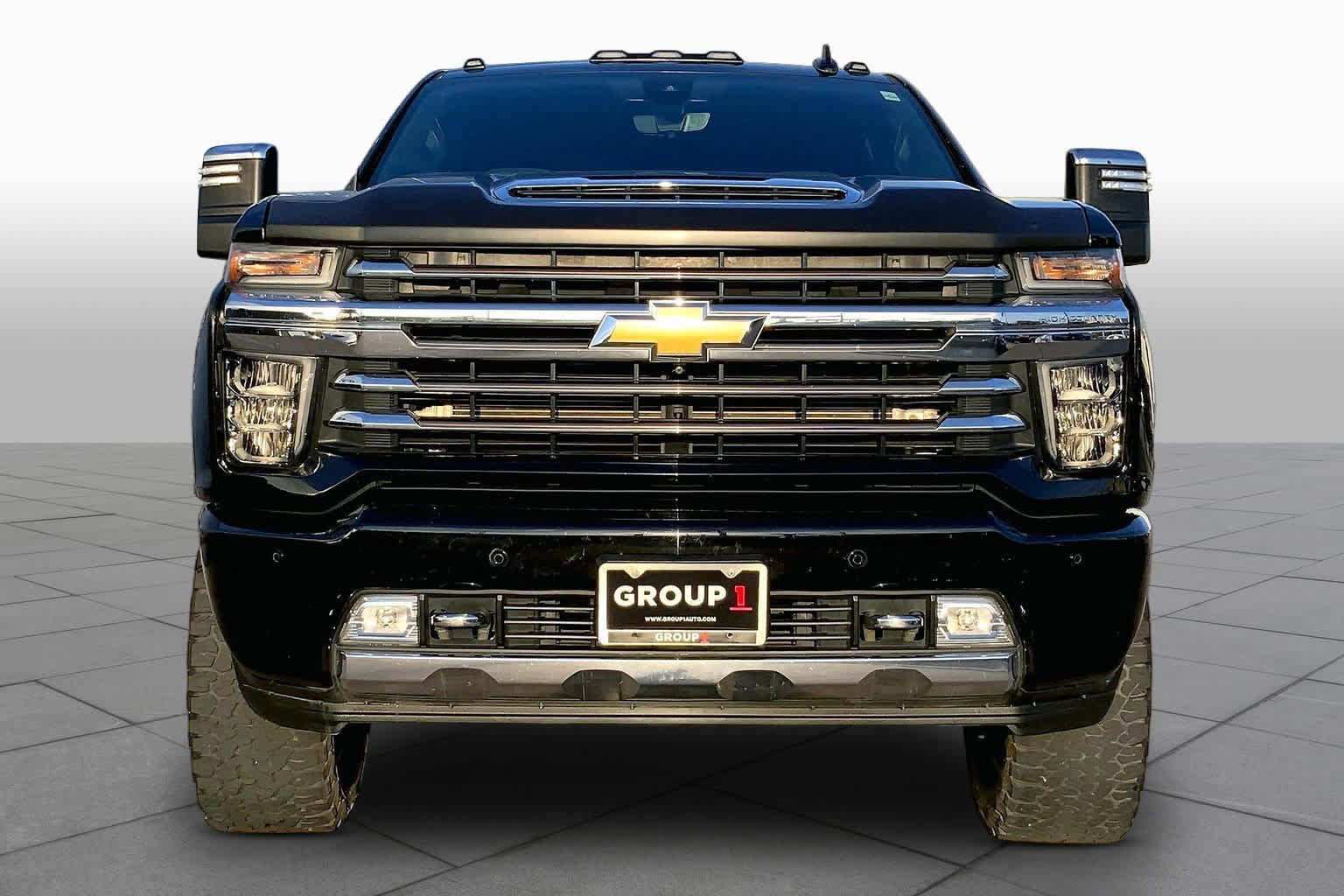 Used 2022 Chevrolet Silverado 3500 High Country w/ Technology Package AWD/4WD image 4