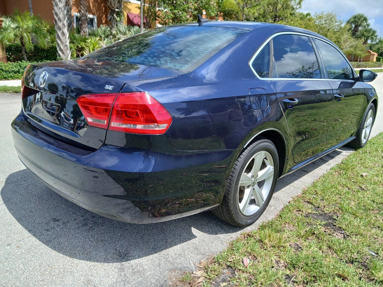 Used 2012 Volkswagen Passat 2.5 SE image 6