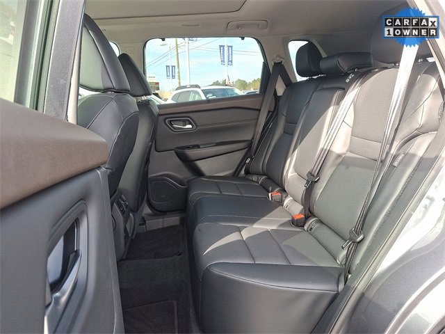 Used 2022 Nissan Rogue SV w/ SV Premium Package image 10