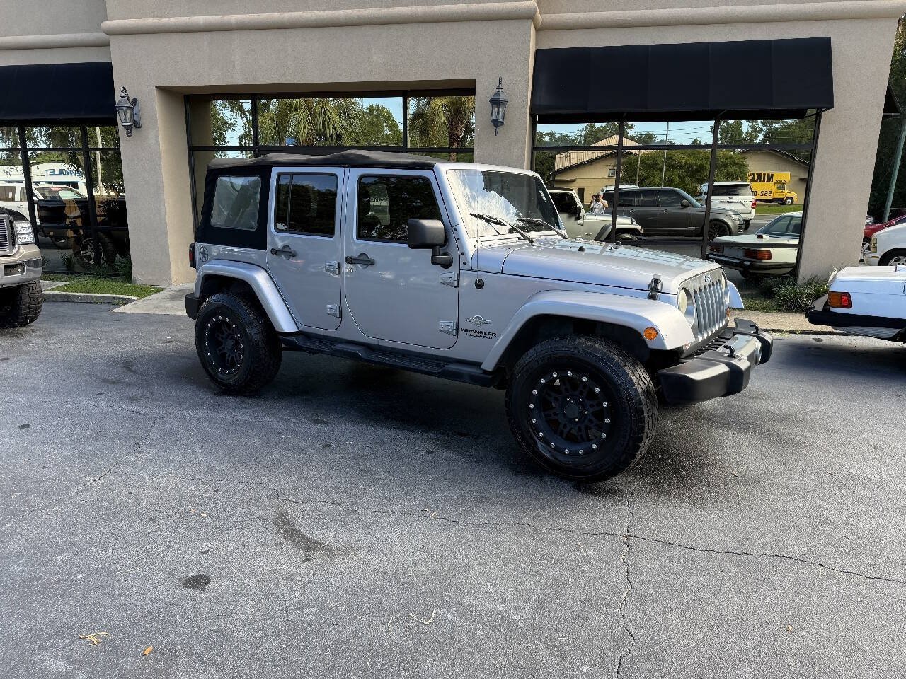 Used 2013 Jeep Wrangler Unlimited Sport AWD/4WD image 2