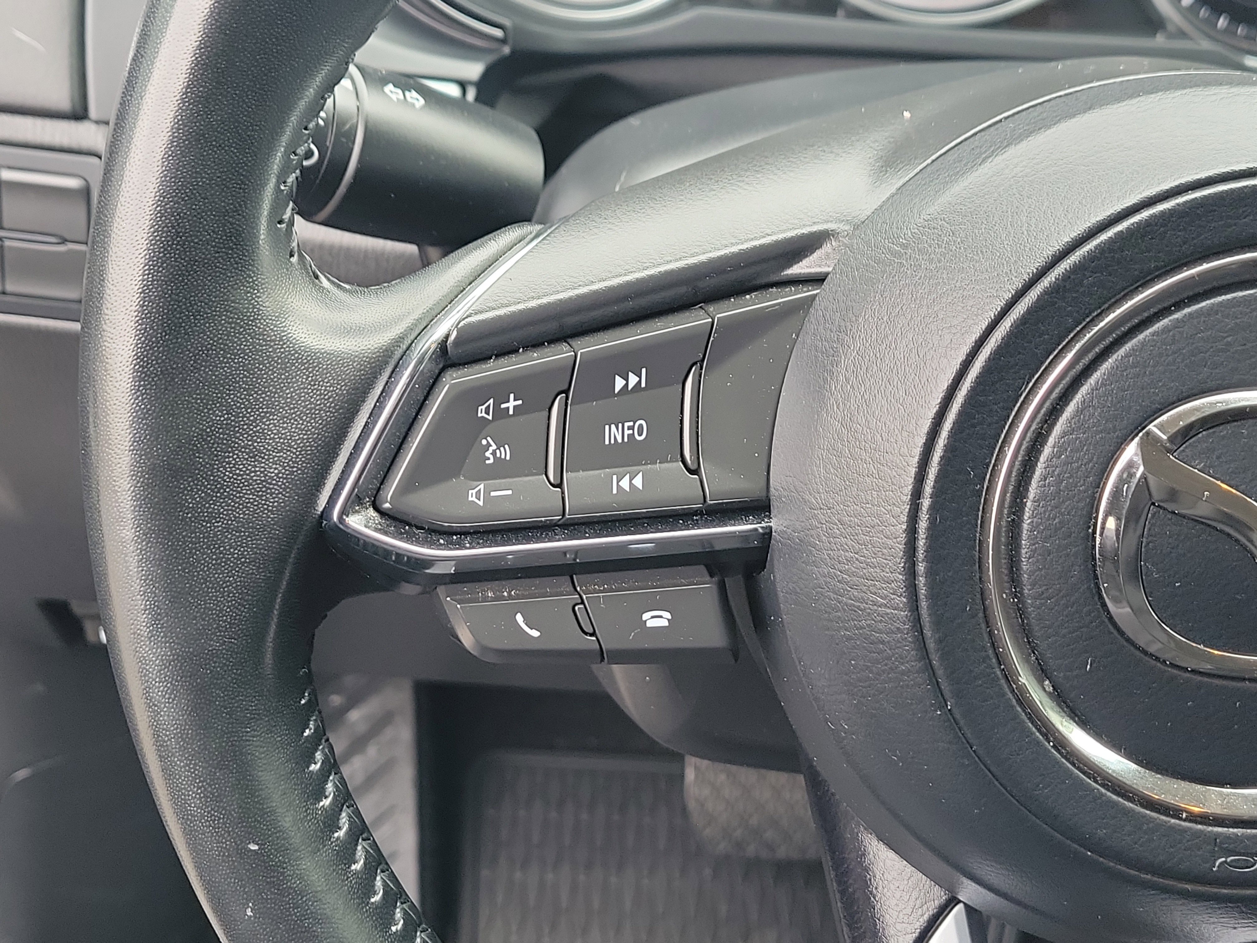 Used 2020 MAZDA CX-9 Touring image 22