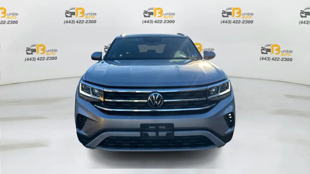 Used 2023 Volkswagen Atlas Cross Sport SE w/ Black Wheel Package image 2