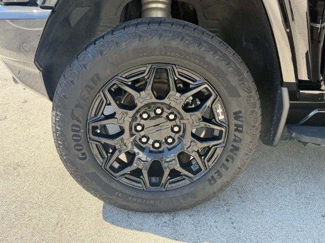 Used 2025 GMC Hummer EV 2X AWD/4WD image 9