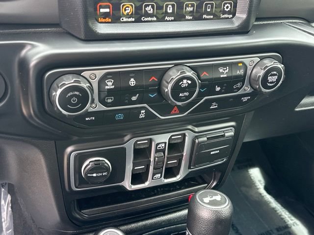Used 2023 Jeep Wrangler Unlimited w/ Cold Weather Group AWD/4WD image 5