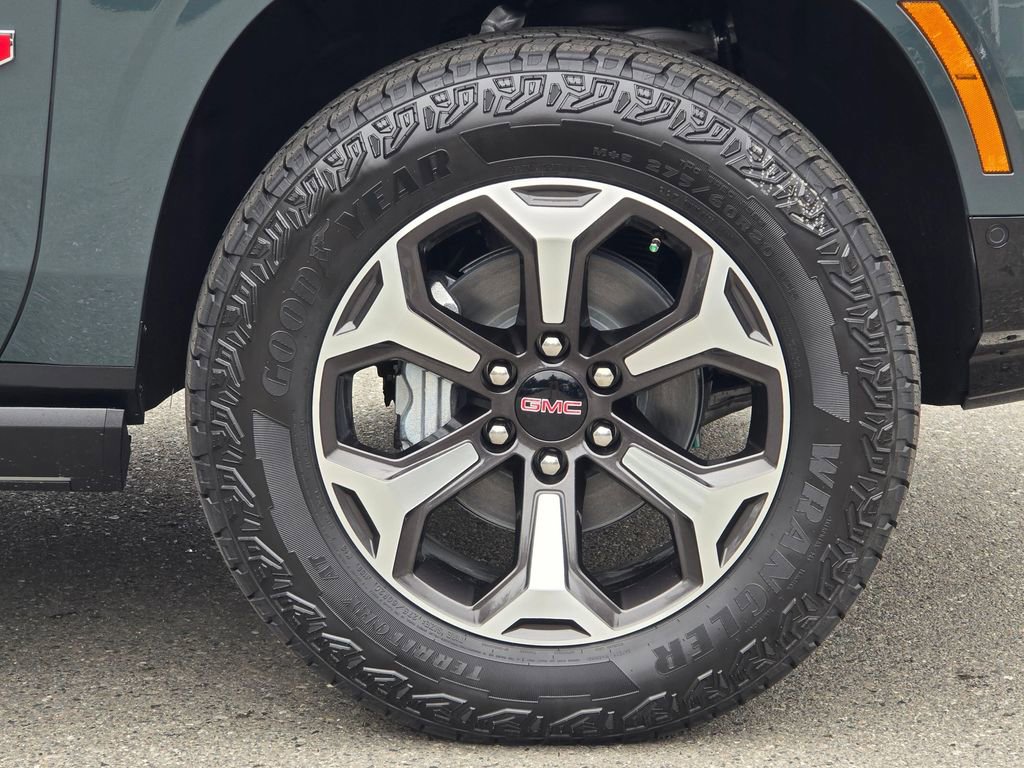 New 2026 GMC Yukon XL AT4 Ultimate AWD/4WD image 9