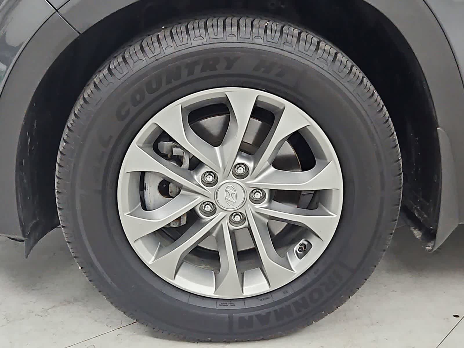 Used 2020 Hyundai Santa Fe SE FWD image 13
