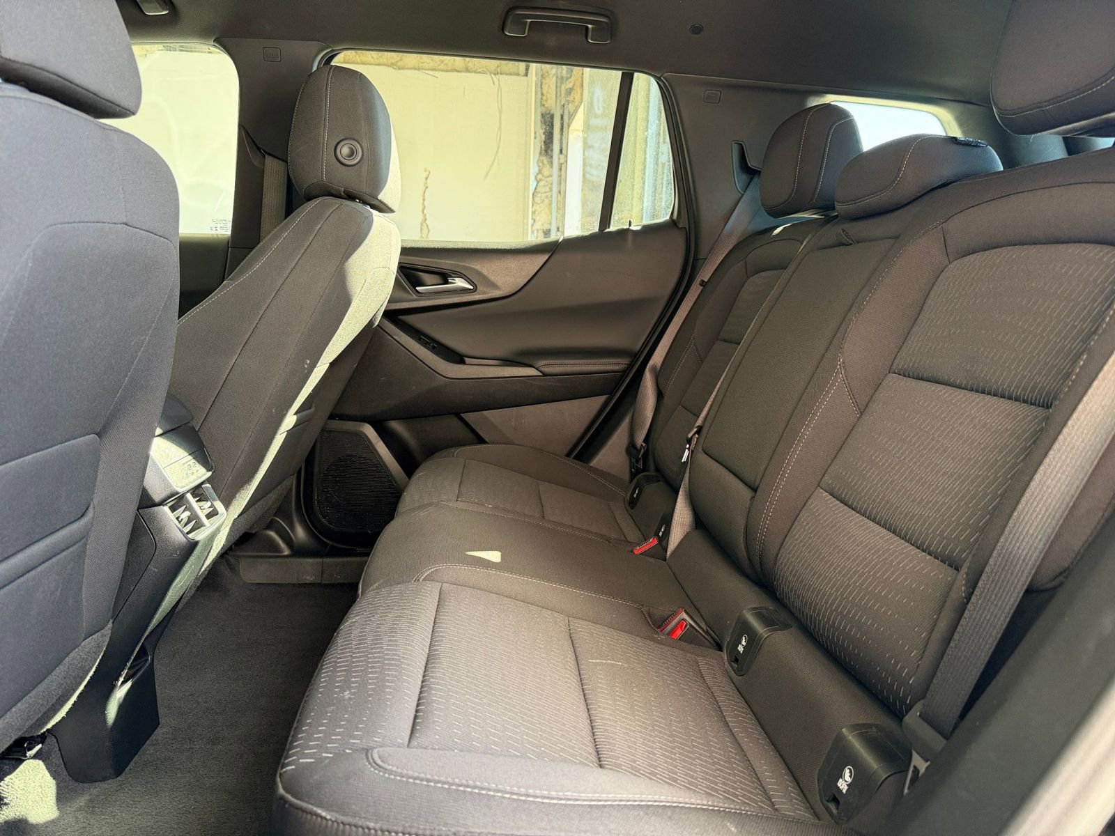 Used 2025 Chevrolet Equinox LT image 24