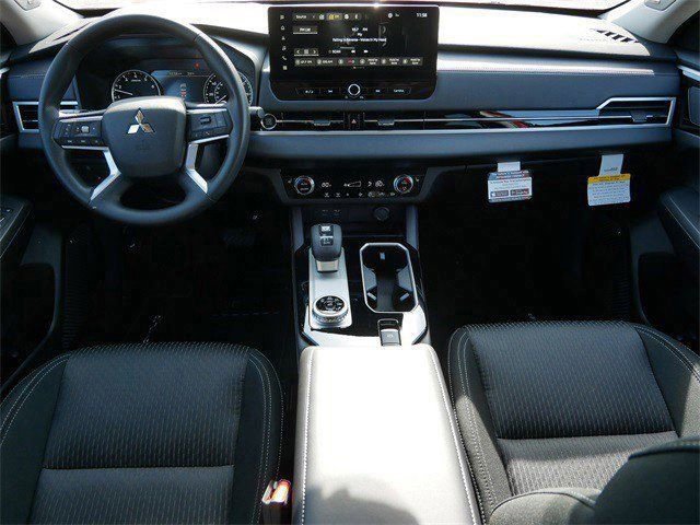 New 2026 Mitsubishi Outlander ES image 7