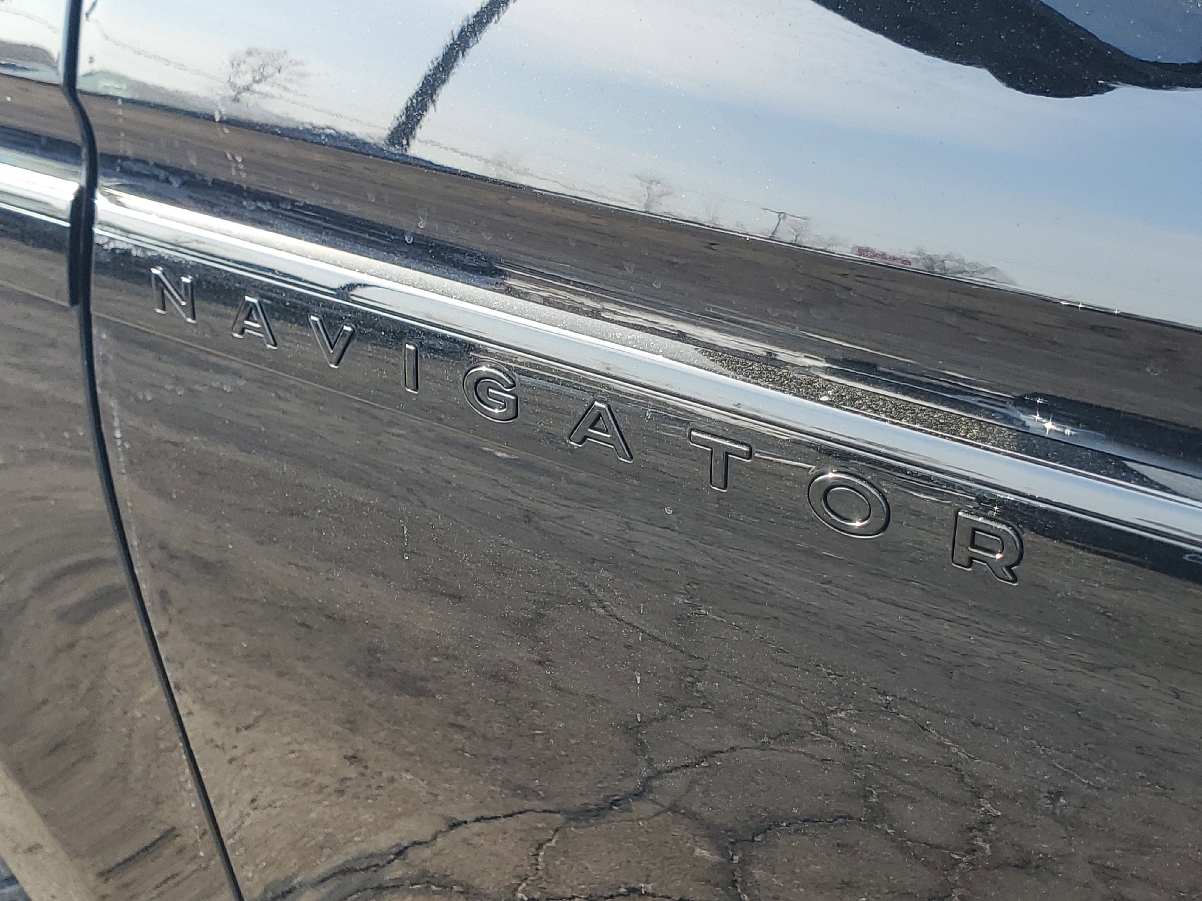 New 2026 Lincoln Navigator Reserve w/ Jet Appearance Package image 7