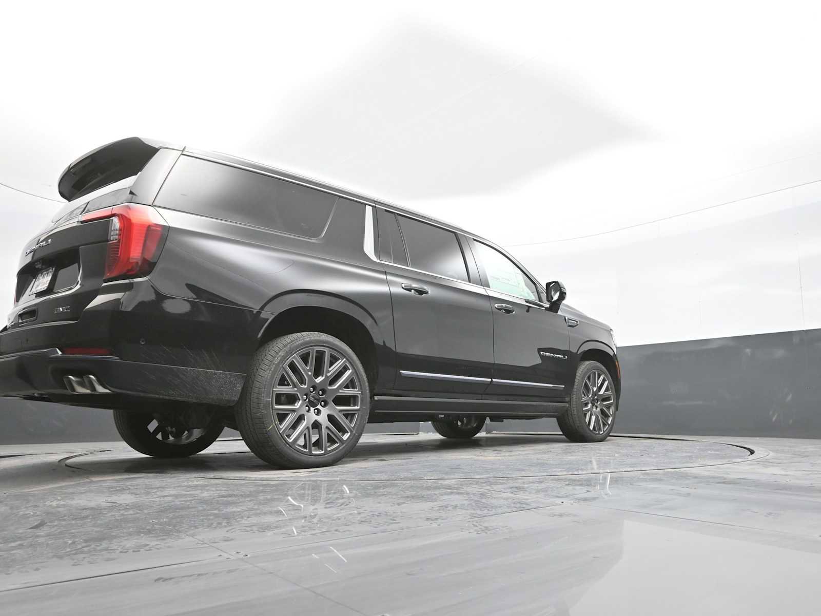 New 2026 GMC Yukon XL Denali Ultimate image 24