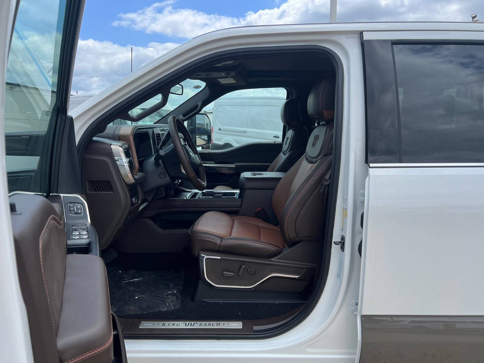New 2026 Ford F250 4x4 Crew Cab Super Duty image 16