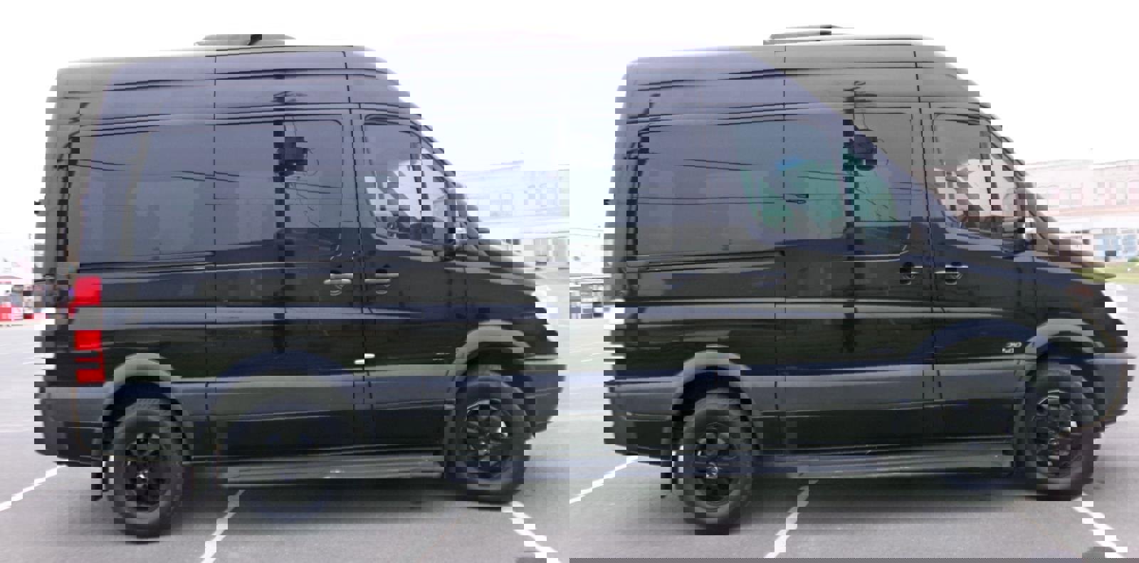 Used 2011 Mercedes-Benz Sprinter 2500 image 4