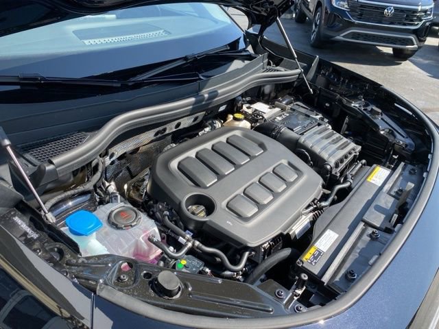 New 2025 Volkswagen Tiguan SE image 70