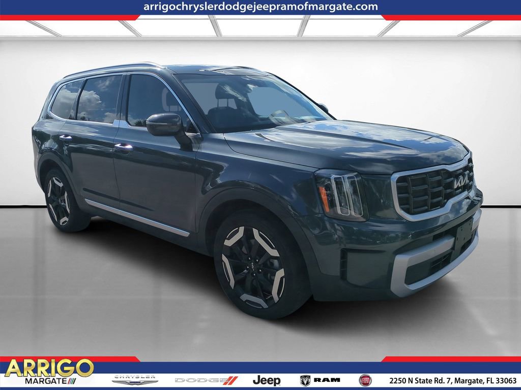 Used 2023 Kia Telluride S w/ S Sunroof Package FWD image 1