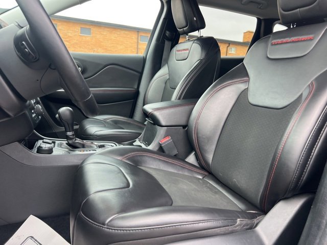 Used 2020 Jeep Cherokee Trailhawk w/ Cold Weather Group image 19